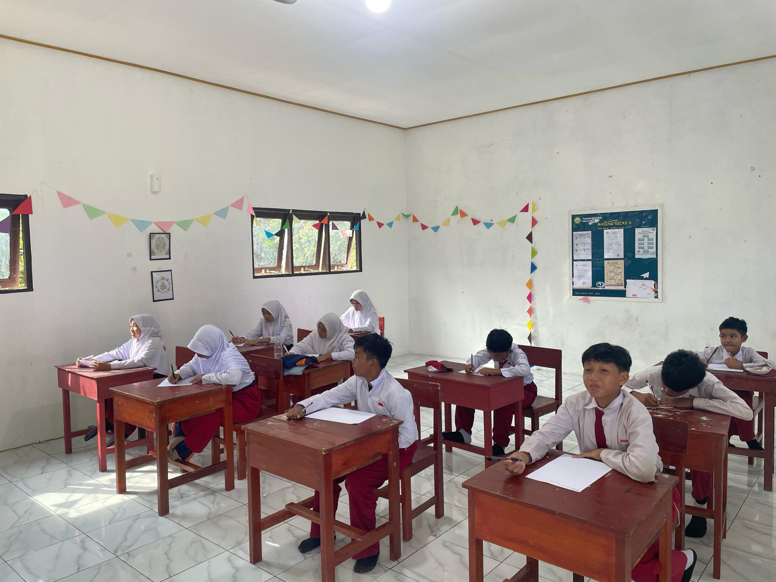 MI Izharul Ulum Gelar Ujian Praktik Untuk Murid Kelas 6